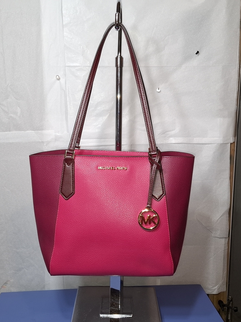 Michael Kors Kimberly Small Bonded Leather Tote- LIKE NEW!